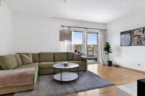Guestly Homes - 3BR Modern Apartment, Piteå